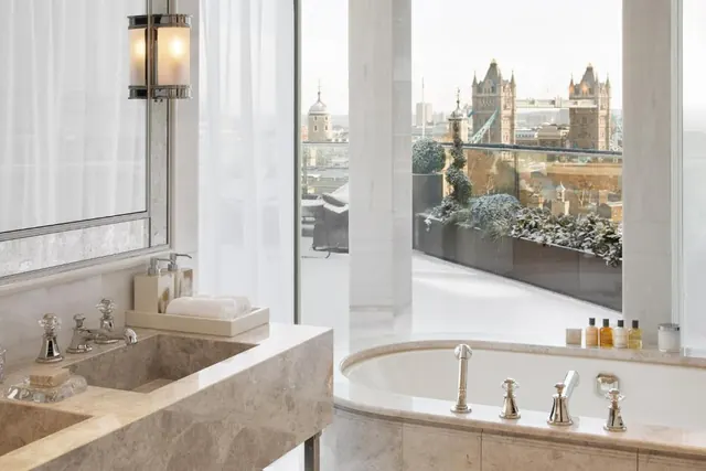 Four Seasons Hotel London at Tower Bridge, London